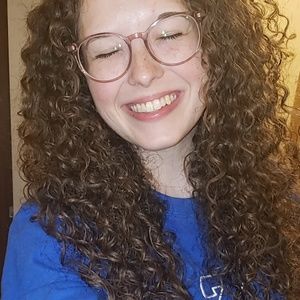 Meet your Posher, Rebekah